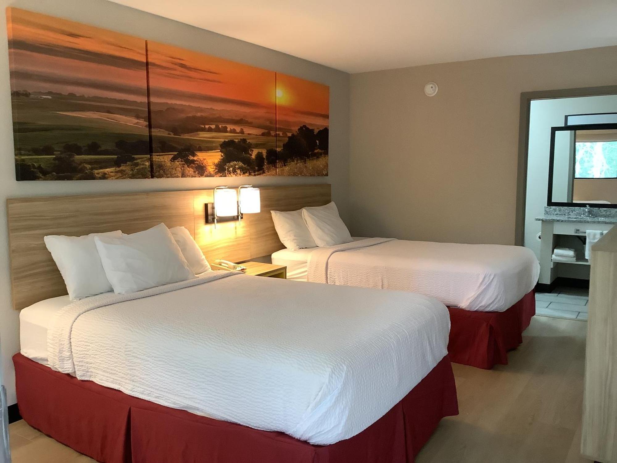 Days Inn By Wyndham Kingdom City Zewnętrze zdjęcie